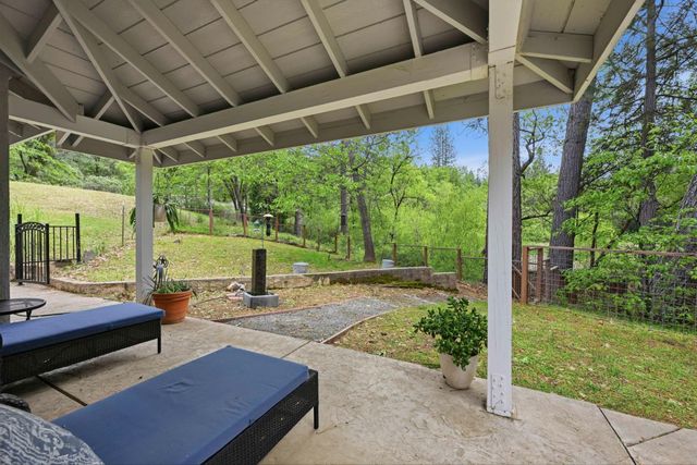 6169 Sweeney Rd, Somerset, CA 95684