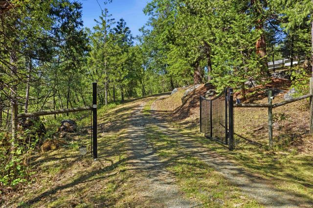 6169 Sweeney Rd, Somerset, CA 95684