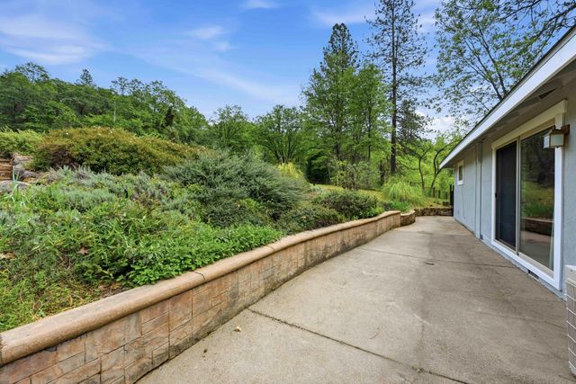 6169 Sweeney Rd, Somerset, CA 95684