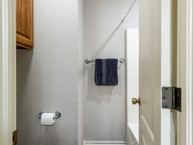 8108 SW Cherokee Ave, Lawton, OK 73505