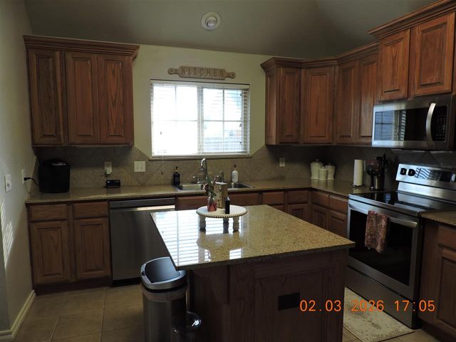 8108 SW Cherokee Ave, Lawton, OK 73505