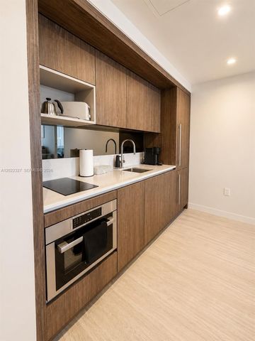 1611 SW 2nd Ave 817, Miami, FL 33129