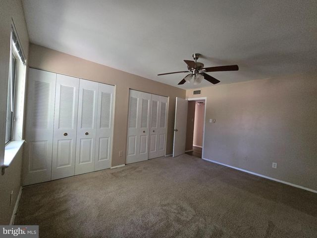 706 MEADOW WOODS LN, Lawrence Township, NJ 08648