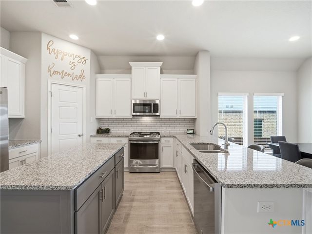 2122 Elysian Trail, San Antonio, TX 78253