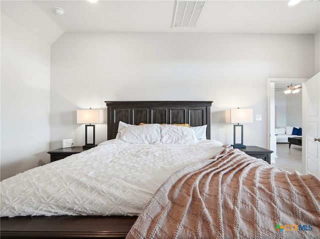 2122 Elysian Trail, San Antonio, TX 78253