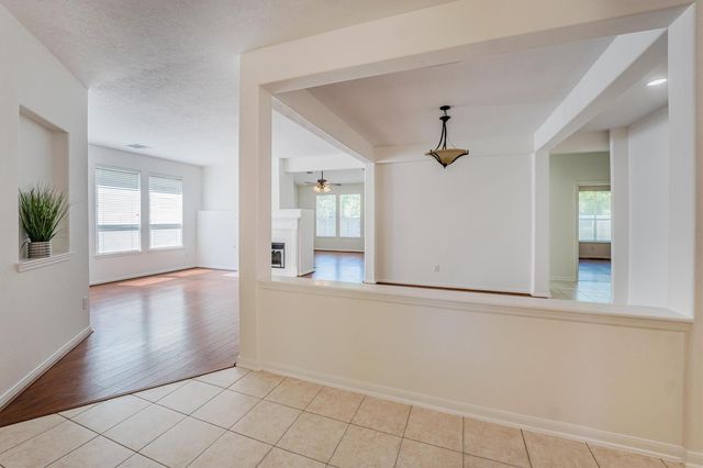 20923 Lake Park Trl Trail, Humble, TX 77346