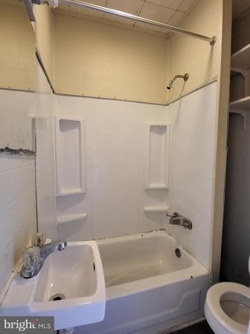 830 CHURCH ST, Reading, PA 19601