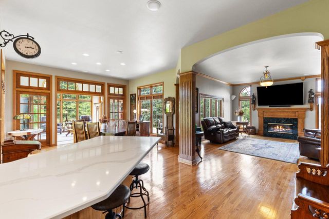 S91W31504 Grace TRAIL, Mukwonago, WI 53149
