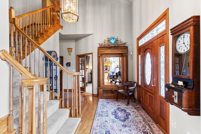 S91W31504 Grace TRAIL, Mukwonago, WI 53149
