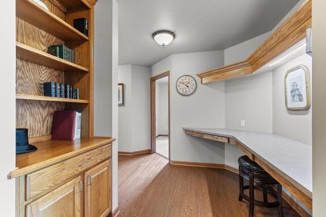 S91W31504 Grace TRAIL, Mukwonago, WI 53149