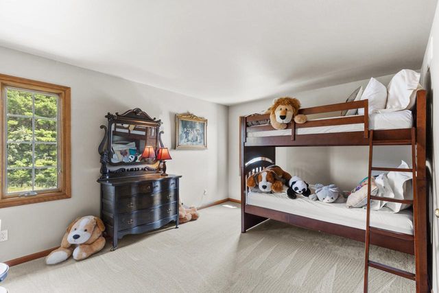 S91W31504 Grace TRAIL, Mukwonago, WI 53149