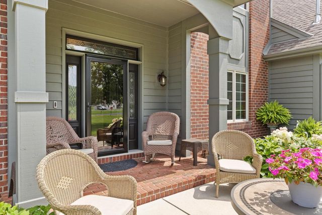S91W31504 Grace TRAIL, Mukwonago, WI 53149