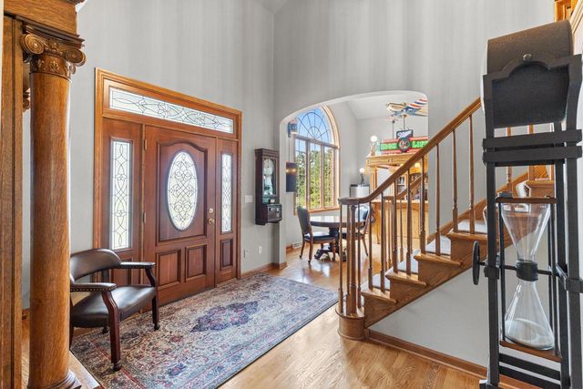 S91W31504 Grace TRAIL, Mukwonago, WI 53149