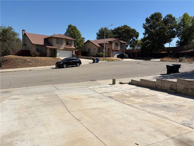 3390 Cambria Court, Riverside, CA 92501