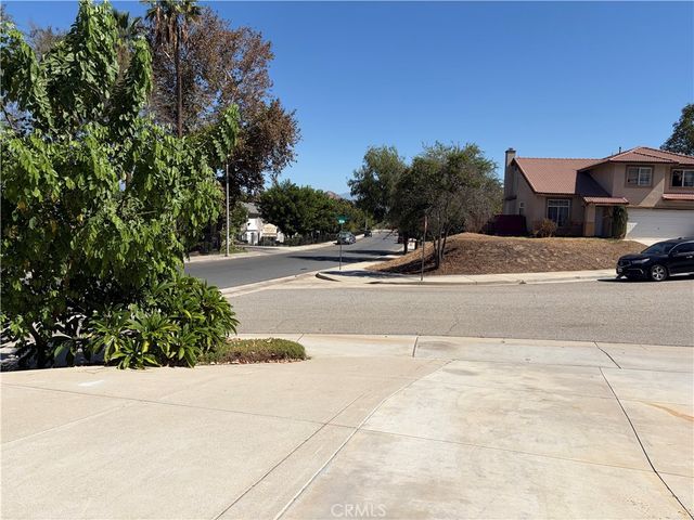 3390 Cambria Court, Riverside, CA 92501