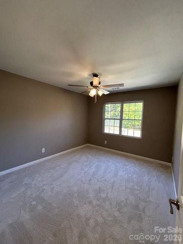 214 Pharr Street, Charlotte, NC 28262