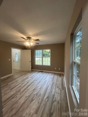 214 Pharr Street, Charlotte, NC 28262