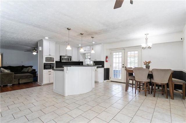 100 Forest Lake Drive, Covington, GA 30016