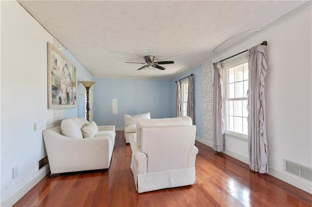 100 Forest Lake Drive, Covington, GA 30016