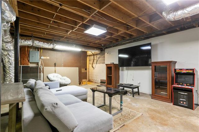 100 Forest Lake Drive, Covington, GA 30016