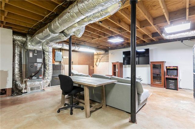 100 Forest Lake Drive, Covington, GA 30016