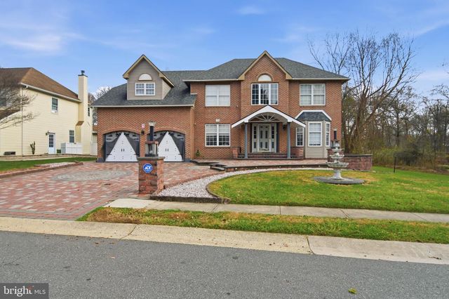 21 E MOYER DR, Bear, DE 19701