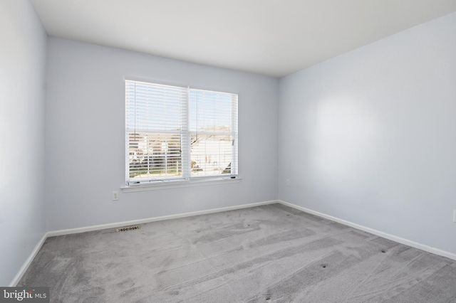 21 E MOYER DR, Bear, DE 19701