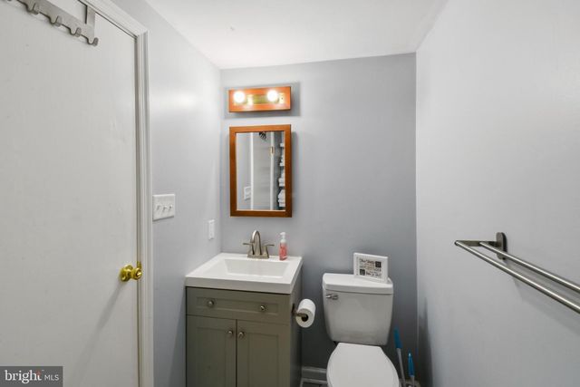 180 CREST LN, Front Royal, VA 22630