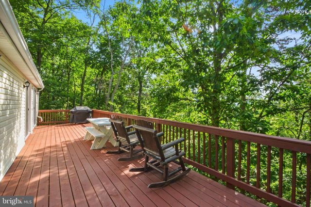 180 CREST LN, Front Royal, VA 22630