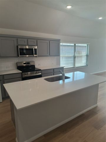 355 Lost Creek Trail, Greenville, TX 75402