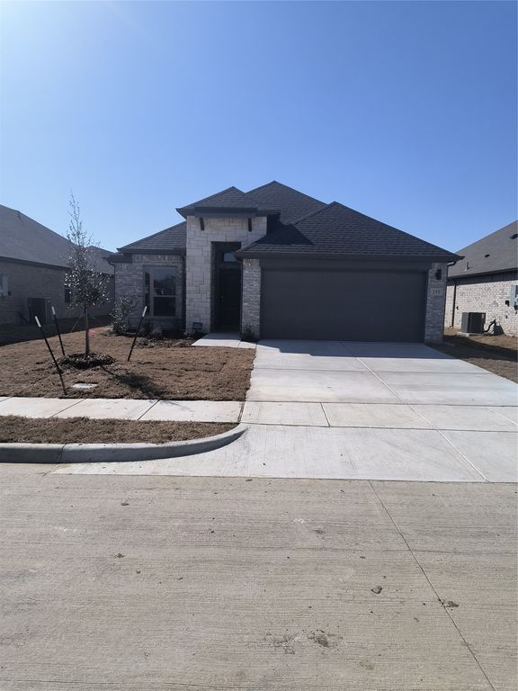 355 Lost Creek Trail, Greenville, TX 75402