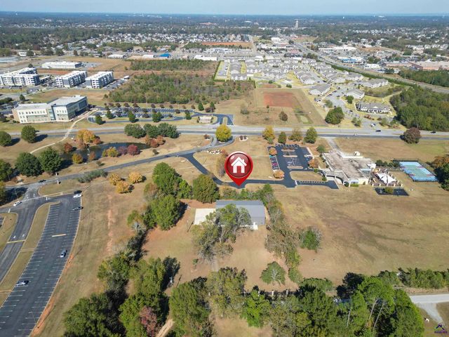 131 Ben Edwards Road, Kathleen, GA 31047