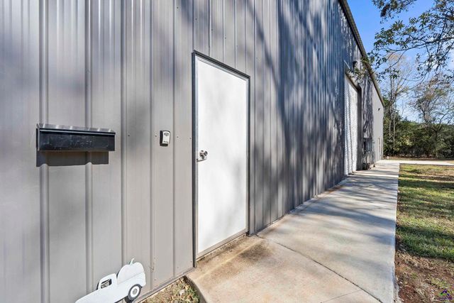 131 Ben Edwards Road, Kathleen, GA 31047