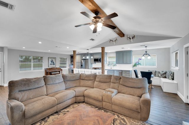 106 Hillcrest Drive, Midlothian, TX 76065