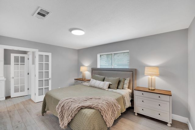 106 Hillcrest Drive, Midlothian, TX 76065