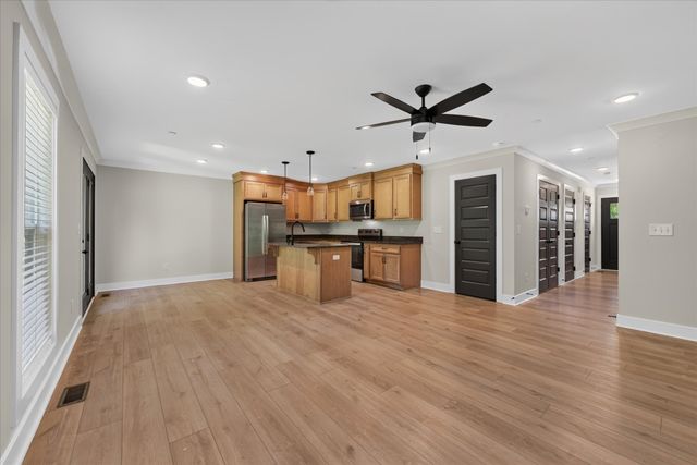 1088 Old Clarksville Pike, Pleasant View, TN 37146