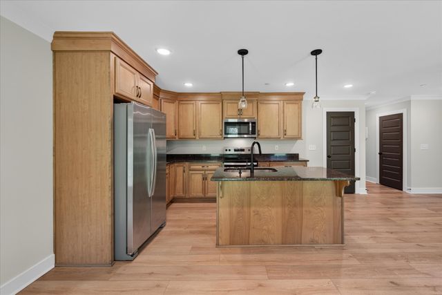 1088 Old Clarksville Pike, Pleasant View, TN 37146