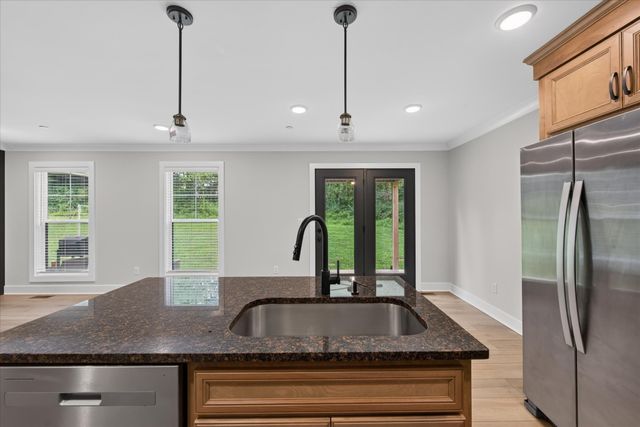 1088 Old Clarksville Pike, Pleasant View, TN 37146