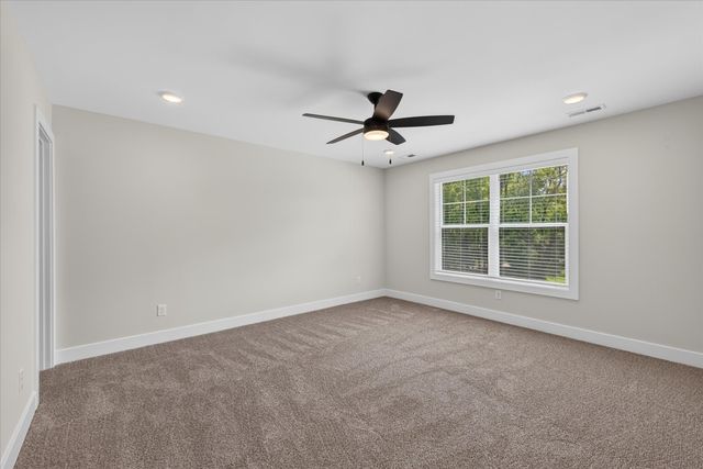 1088 Old Clarksville Pike, Pleasant View, TN 37146