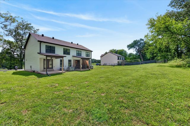 1088 Old Clarksville Pike, Pleasant View, TN 37146
