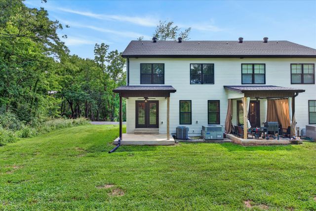 1088 Old Clarksville Pike, Pleasant View, TN 37146