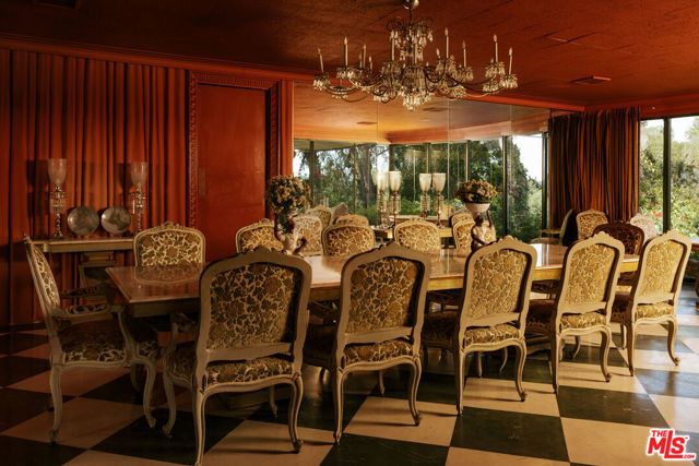 10934 Bellagio Road, Los Angeles, CA 90077