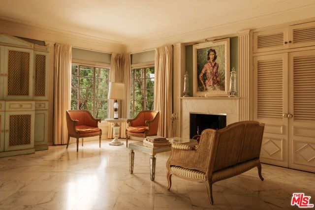 10934 Bellagio Road, Los Angeles, CA 90077