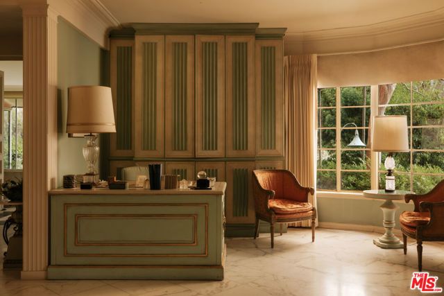 10934 Bellagio Road, Los Angeles, CA 90077