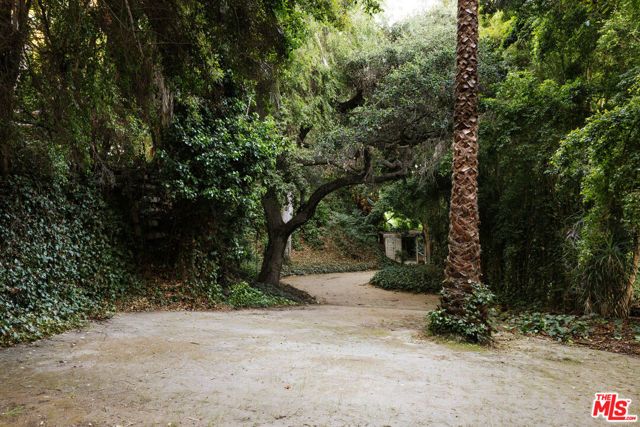 10934 Bellagio Road, Los Angeles, CA 90077