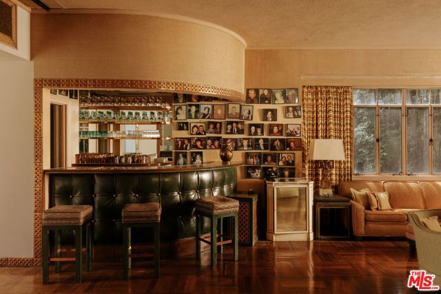 10934 Bellagio Road, Los Angeles, CA 90077