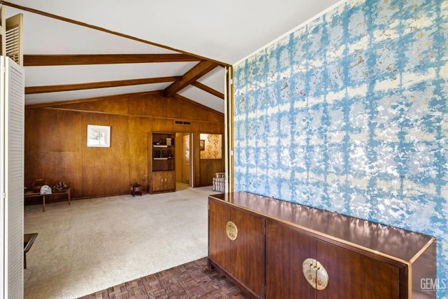 2444 Pine Street, Bakersfield, CA 93301