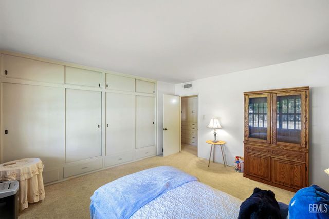 2444 Pine Street, Bakersfield, CA 93301