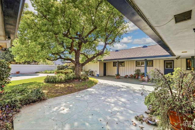 2444 Pine Street, Bakersfield, CA 93301