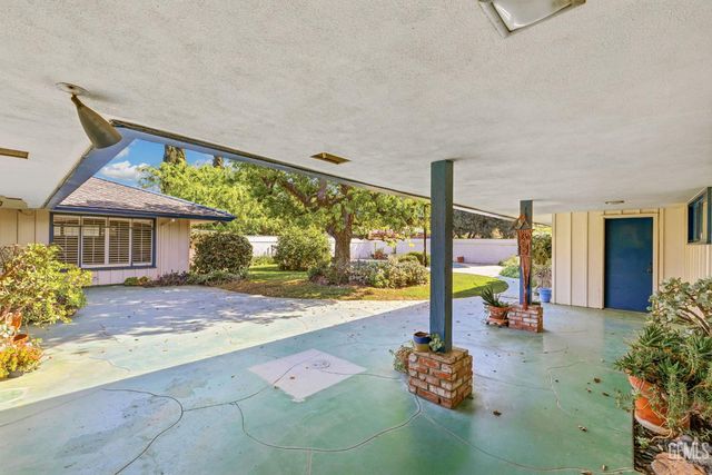 2444 Pine Street, Bakersfield, CA 93301